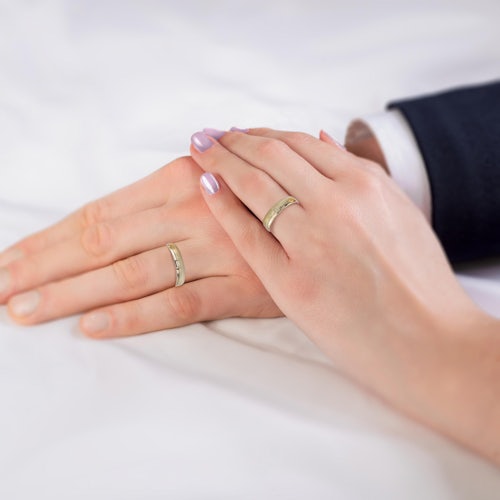 Obrączki ślubne: złote, okrągłe, 5 mm